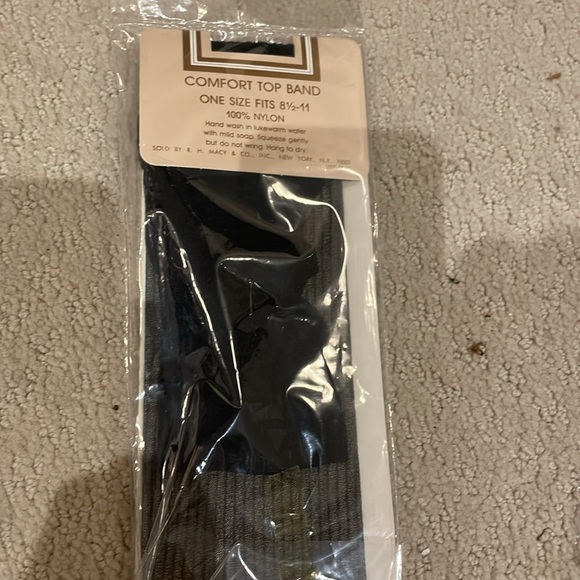 Clubhouse by Macy’s nylons 🏯 - Picture 2 of 2